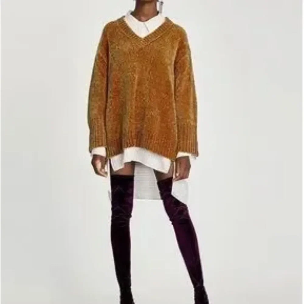 Zara Gold Oversized Chunky Knit Long Sleeve V Neck Sweater, Size Medium - Picture 2 of 7
